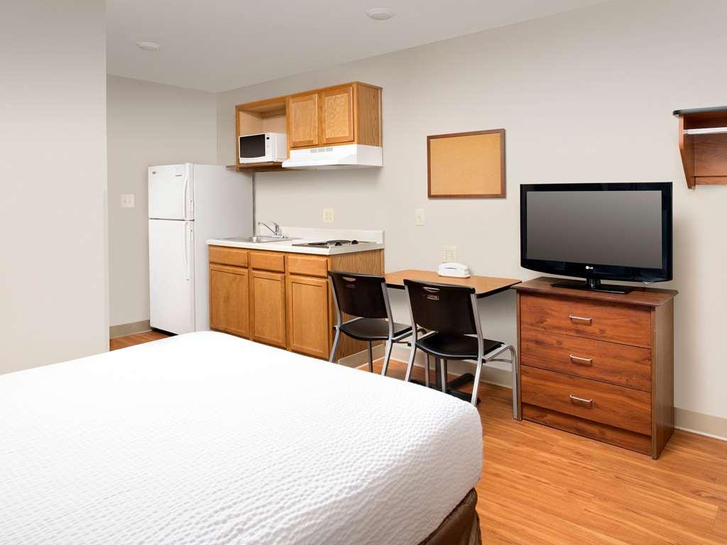 Extended Stay America Select Suites - Kansas City - South - I-49 Стая снимка