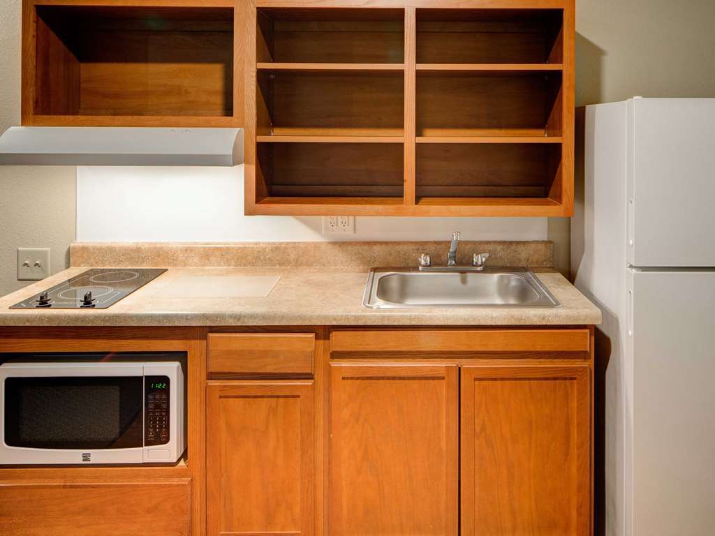 Extended Stay America Select Suites - Kansas City - South - I-49 Стая снимка