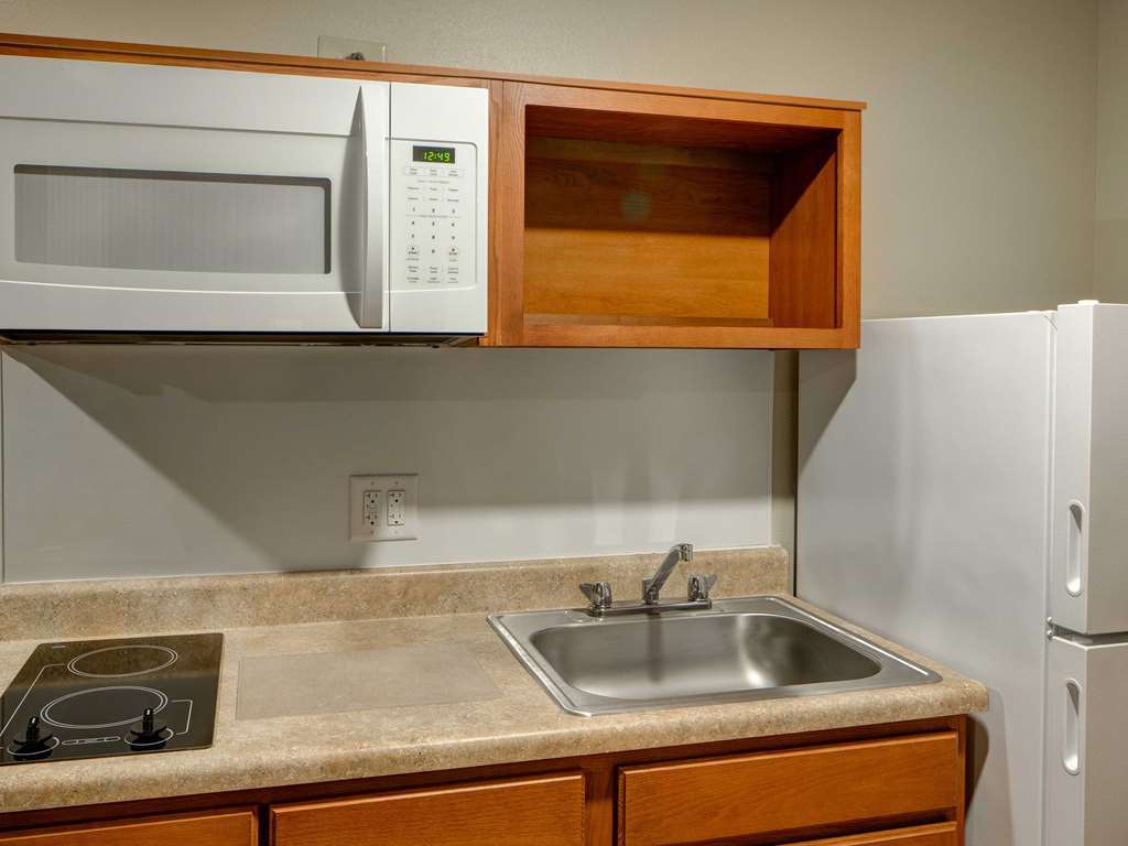Extended Stay America Select Suites - Kansas City - South - I-49 Стая снимка