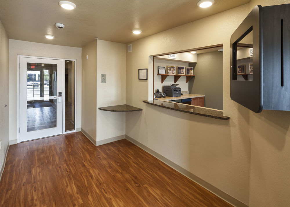 Extended Stay America Select Suites - Kansas City - South - I-49 Екстериор снимка