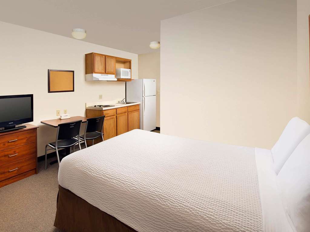 Extended Stay America Select Suites - Kansas City - South - I-49 Стая снимка