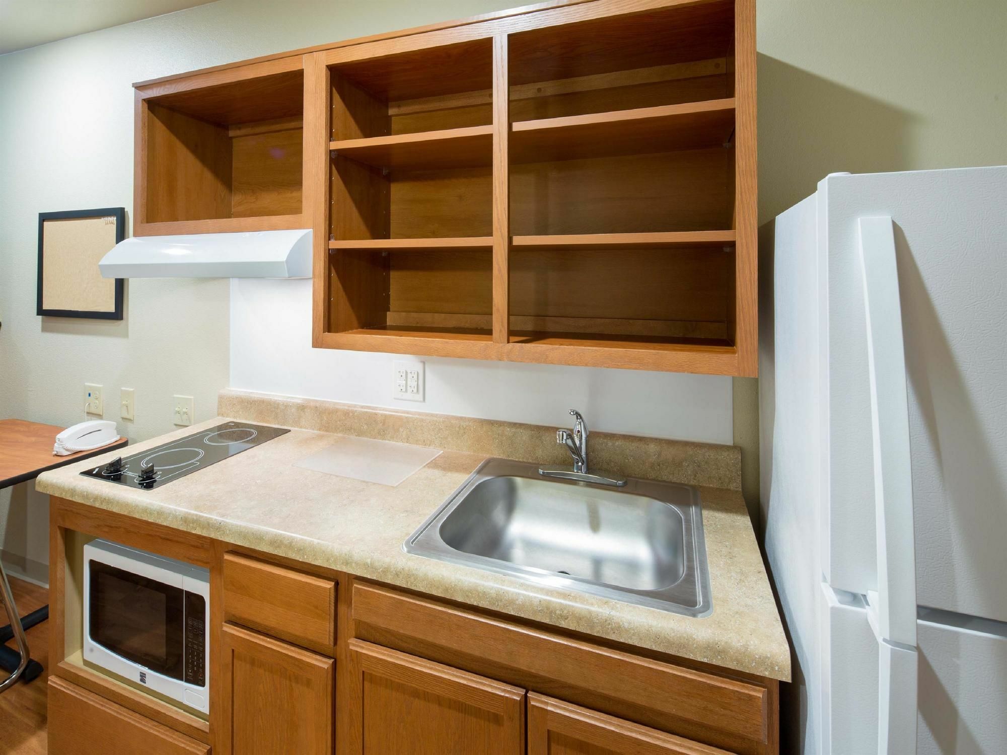 Extended Stay America Select Suites - Kansas City - South - I-49 Екстериор снимка
